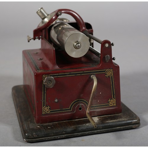 45 - AN EDISON RED GEM PHONOGRAPH, serial no 317574D, 4 to 2 minute play, gilt and black transfer  decora... 