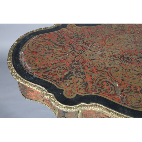 417 - A FRENCH BOULLE CENTRE TABLE WITH GILT METAL MOUNTS, of a quatrefoil form and serpentine outline, th... 