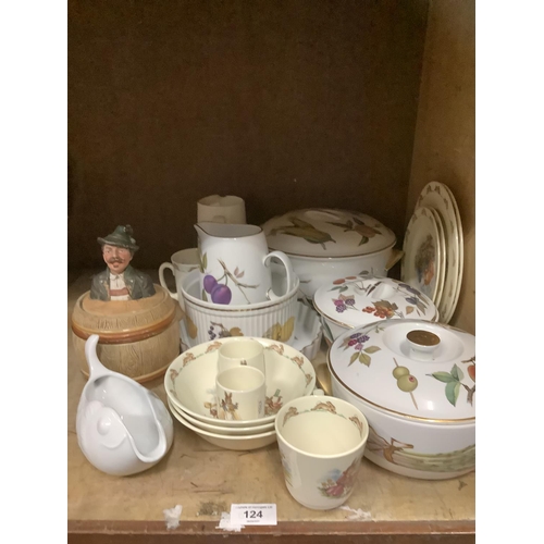 124 - A collection of Royal Worcester Evesham gold tableware comprising three vegetable dishes and covers,... 