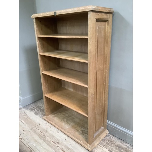 473 - A set of Kerwood oak bookshelves, 87cm wide x 143cm high