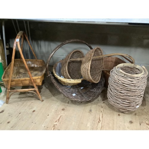 419 - A collection of baskets including log baskets, vegetable baskets, shopper etc (7)