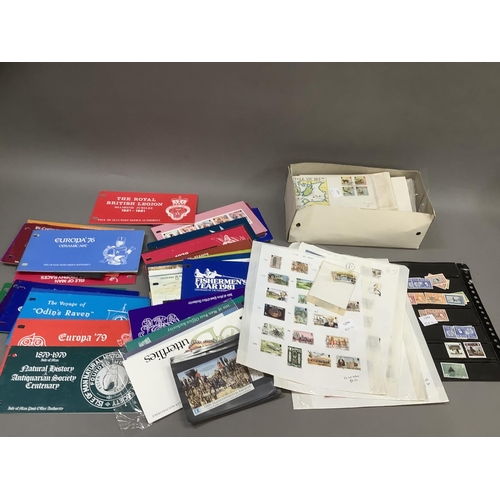 177 - Collection of World Stamps together with Isle of Man Presentation Packs and FDC, collection of EIIR ... 