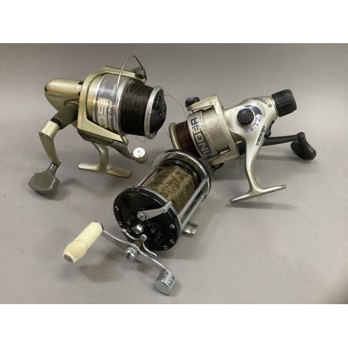 262 - Three Saltwater fishing reels to include Quantum Blue Runner, Stinger ZL50 and one other unnamed (3)