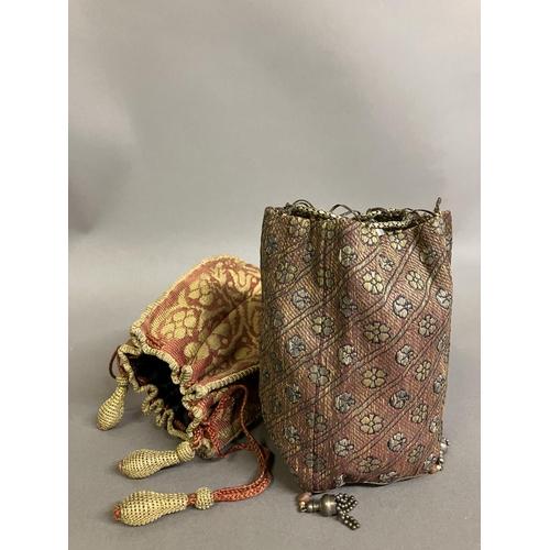 135 - Antique, early 19th century small size bags: the first made from panels of patterned, woven silk, pr... 