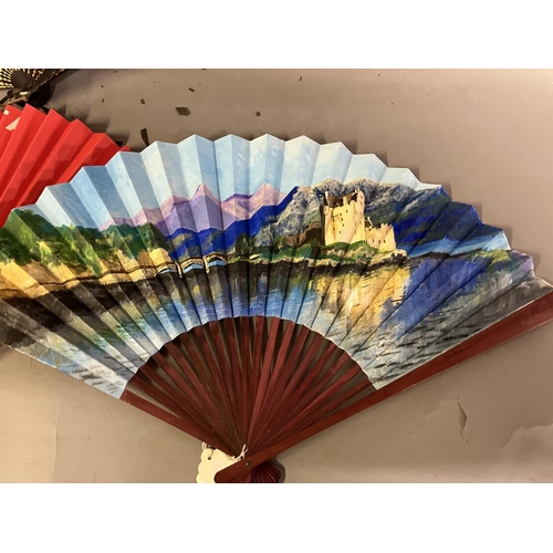 40 - A hand painted 20th century fan ( Kathy Maxwell, former member of the Fan Circle International), giv... 