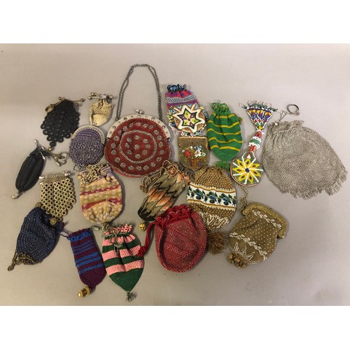 230B - A large quantity of small and varied 19th century coin purses, beaded, some à diable, crocheted in m... 