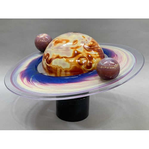 7 - ARR Dino Rosin (Italian b1948), A Murano Calcedonia and banded glass sculpture of the planet Saturn,... 