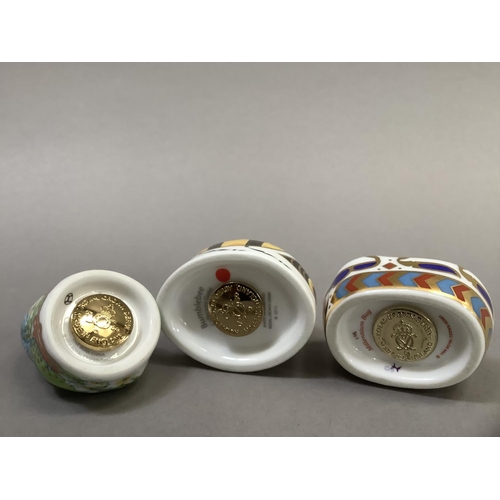 24 - Three Royal Crown Derby paperweights, including a tree frog, bumble bee, for Collector's Guild and a... 