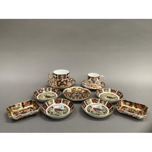 30 - A pair of Royal Crown Derby pin dishes of Old Imari Robin Christmas decoration exclusively for Royal... 