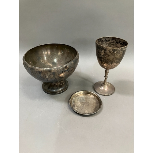 367 - Three items of 19th and early 20th century silver all engraved and/or A/F, total approximate weight ... 