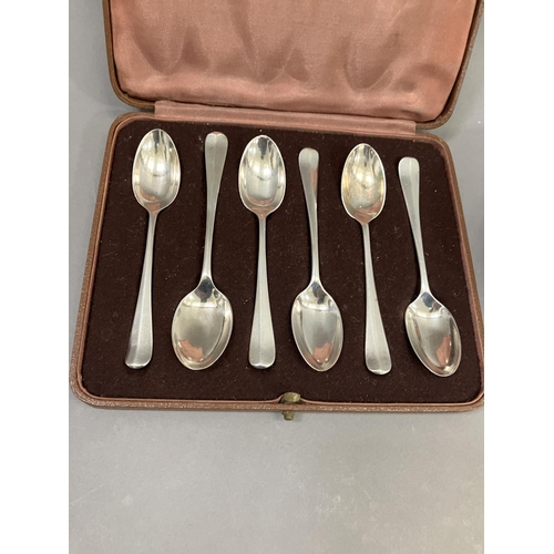 366 - A box set of six Edward VIII silver coffee spoons, Sheffield 1936, rat tail pattern, together with a... 