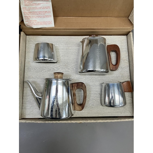 348 - A mid 20th century Stratford Deluxe percolator in original box together with a Sony Deluxe tea set i... 