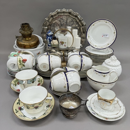 46 - An early 20th century tea service, a set of Wedgwood Georgian Collection cups and saucers (six), sou... 