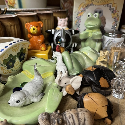 58 - An early 20th century toilet jug, bowl, beaker and soap dish, a Kermit the Frog soap dish, toothbrus... 