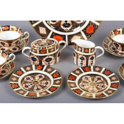 275 - A ROYAL CROWN DERBY COMPOSITE TEA SERVICE OF IMARI PALETTE, pattern 1128, comprising six cups and sa... 