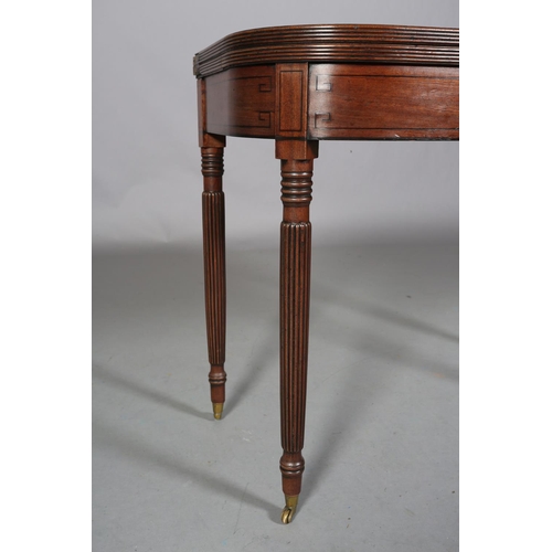 480 - A REGENCY MAHOGANY TEA TABLE, having a rectangular fold-over top with rounded corners, ebony line in... 