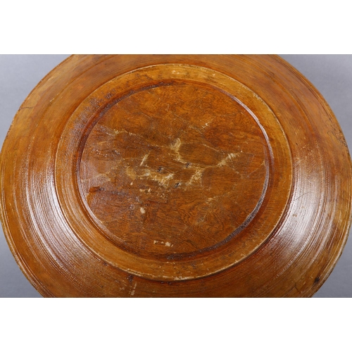 175 - A LATE 18TH/EARLY 19TH CENTURY LARGE FRUITWOOD BOWL, ring turned and shallow with a wide rim, flat b... 