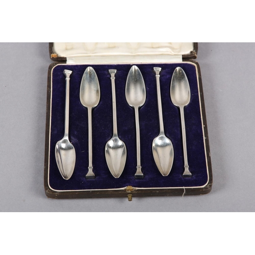 330 - A SET OF SIX GEORGE V SILVER GRAPEFRUIT SPOONS, London 1929 for Josiah Williams & Co, square stem wi... 