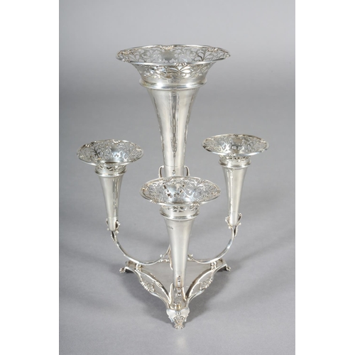 335 - AN EDWARD VII SILVER EPERGNE, London 1909, Josiah Williams & Co, having a large central flute with p... 