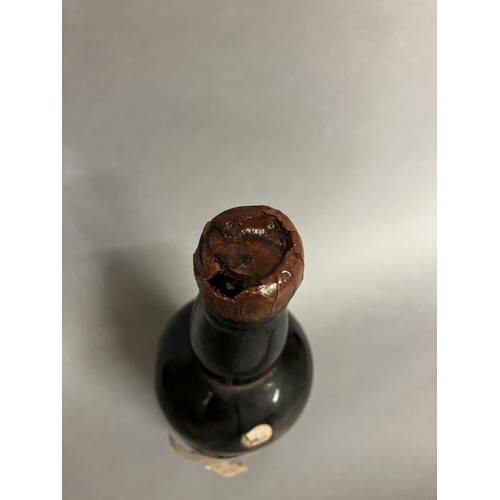 55 - GRAHAM'S VINTAGE PORT 1945 1 Bottles. 75cl . Level 1 Mid-Low neck. Wax seal not intact. Cork still e... 