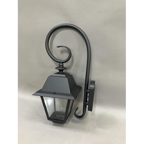 162 - An outdoor wall light in box