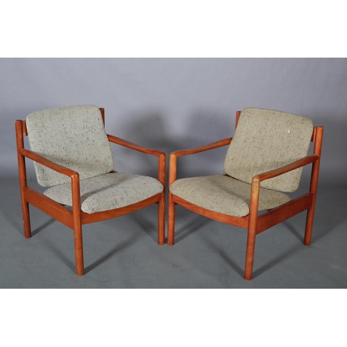 43 - A pair of Ercol '773' armchairs, c1990, upholstered in oatmeal cloth, on rounded legs