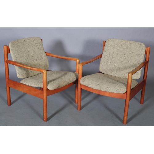 45 - A pair of Ercol '773' armchairs, c1990, upholstered in oatmeal cloth, on rounded legs