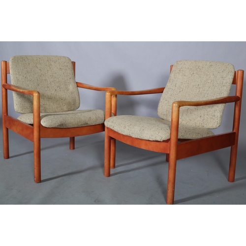 45 - A pair of Ercol '773' armchairs, c1990, upholstered in oatmeal cloth, on rounded legs