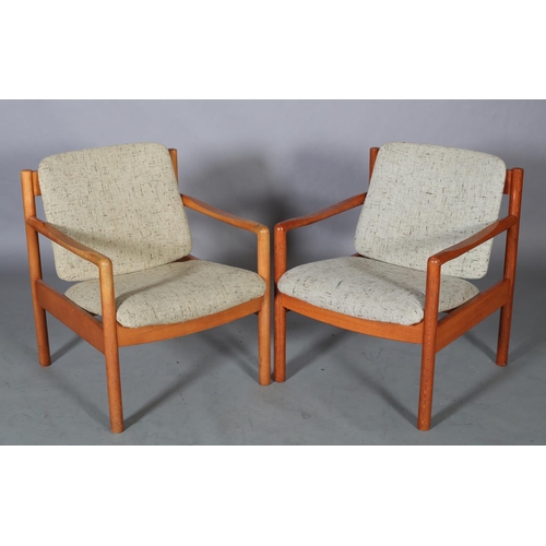 46 - A pair of Ercol '773' armchairs, c1990, upholstered in oatmeal cloth, on rounded legs