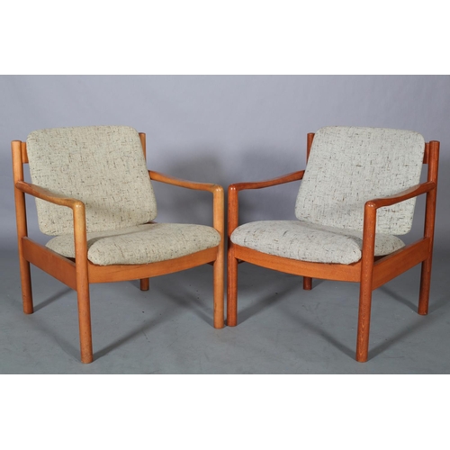 46 - A pair of Ercol '773' armchairs, c1990, upholstered in oatmeal cloth, on rounded legs