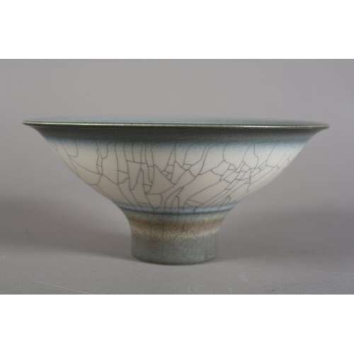 7 - David James White (1934-2011), porcelain pedestal bowl of crackle glaze and spray-on glaze, impresse... 