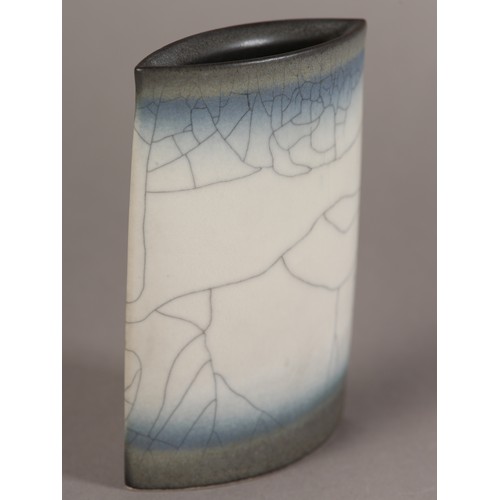 7 - David James White (1934-2011), porcelain pedestal bowl of crackle glaze and spray-on glaze, impresse... 