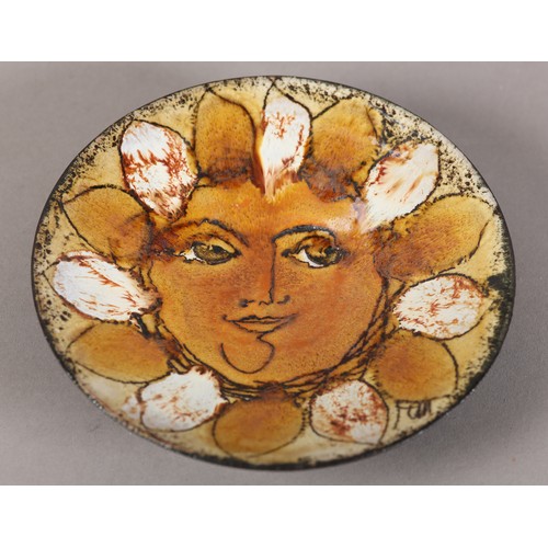 10 - Joyce Morgan, Chelsea Pottery, Sun face shallow dish, c1960/70s, glazed in amber, brown and white, 1... 