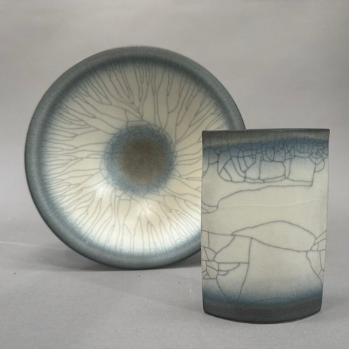 7 - David James White (1934-2011), porcelain pedestal bowl of crackle glaze and spray-on glaze, impresse... 