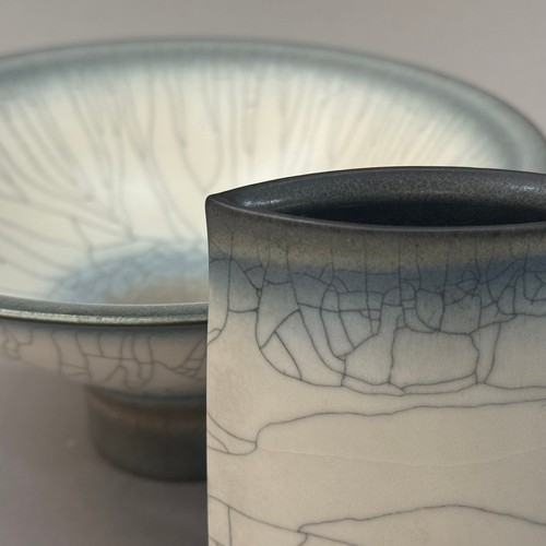 7 - David James White (1934-2011), porcelain pedestal bowl of crackle glaze and spray-on glaze, impresse... 