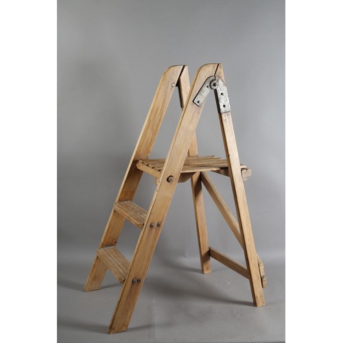 136 - A pair of vintage wooden step ladders, 93cm high