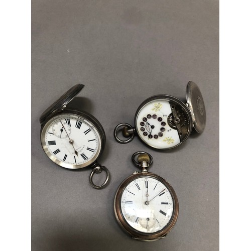 222B - An early 20th century 8 day Hebdomes patent pocket watch in a silver open faced case no.73434, Londo... 