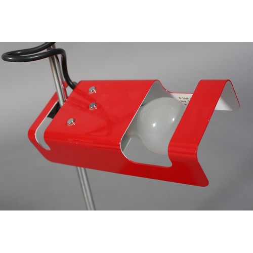 18 - Joe Columbo (1930-1971) for Oluce, Italy, Spider table lamp in red, 1967, winner of the 1967 Compass... 