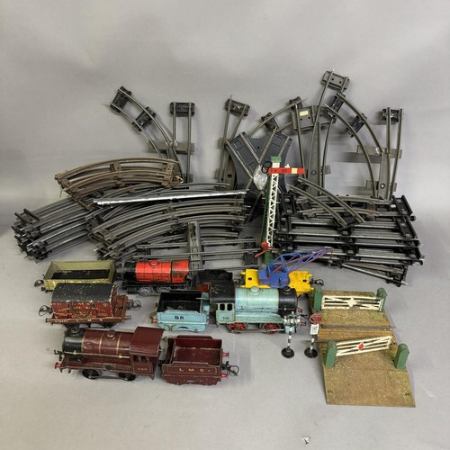 477 - Three Meccano Hornby clockwork steam engines and tenders, models 500, 501 and 6161, a LMS Furniture ... 