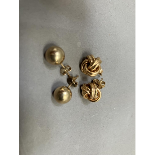 270 - Two pairs of 9ct gold ear studs, total approx. weight 3.5g