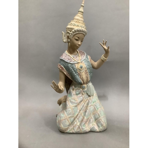 74 - A Lladro figure of a Thai dancing girl, no.2069, 44cm high