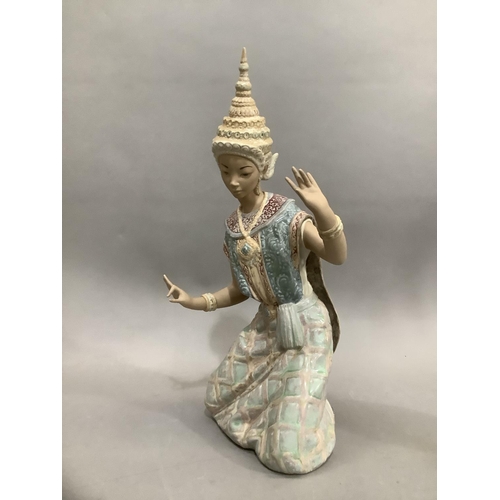 74 - A Lladro figure of a Thai dancing girl, no.2069, 44cm high