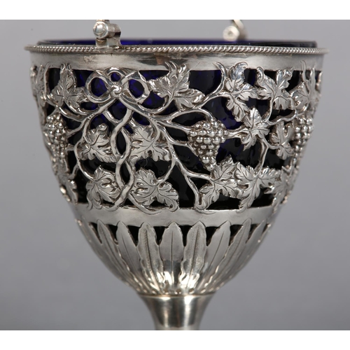 230 - A GEORGE III SILVER SUGAR BASIN LONDON 1777 FOR WILLIAM VINCENT, with blue glass liner, hinged twist... 