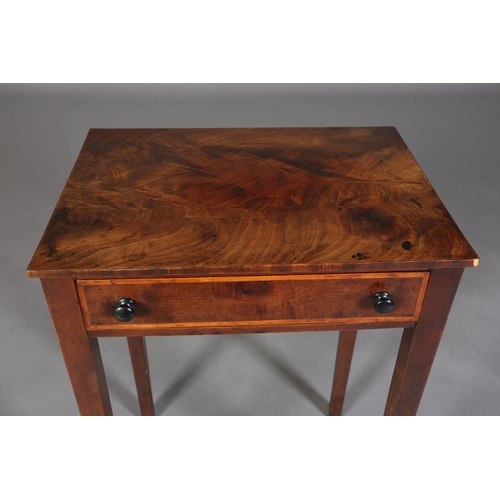 350 - AN EARLY 19TH CENTURY FIGURED MAHOGANY AND SATINWOOD CROSSBANDED TABLE, having a frieze drawer with ... 