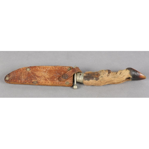 107 - AN EARLY TO MID 20TH CENTURY GERMAN HUNTING KNIFE BY WHITBY, MADE IN SOLINGEN, drop point blade sign... 