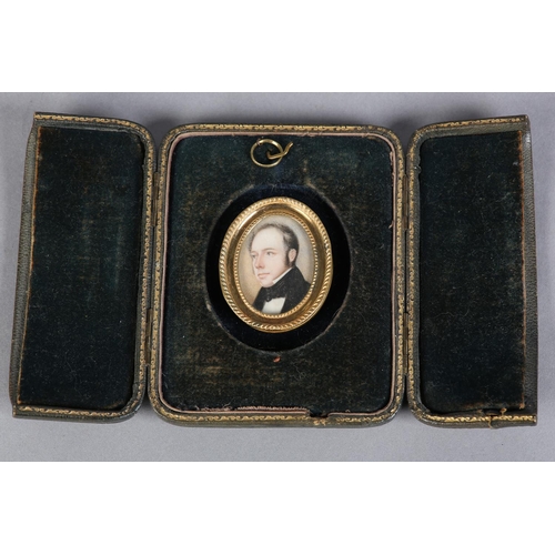 189 - A MID 19TH CENTURY PORTRAIT MINIATURE OF A GENTLEMAN, head and shoulders, dark hair, wearing a high ... 