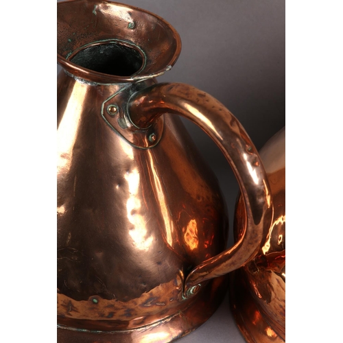 92 - A GROUP OF THREE COPPER MEASURES, late 19th century including a half gallon with brass decal for Lum... 