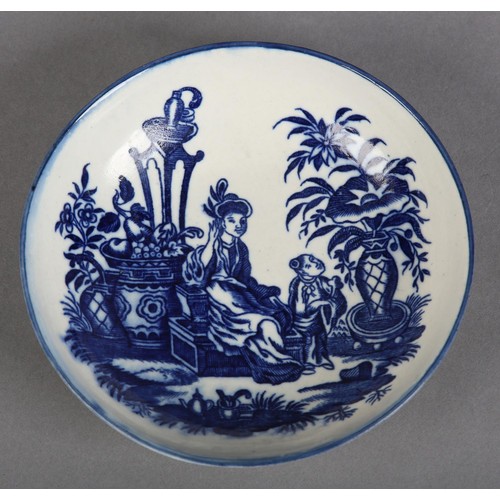 161 - AN 18TH CENTURY WORCESTER BLUE AND WHITE SAUCER DISH c.1780, printed with the Mother and Child patte... 