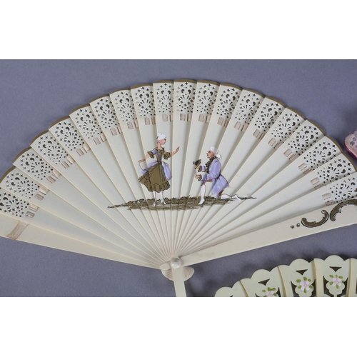 16 - A very feminine early 20th century gauze fan in fontange form, the mother of pearl monture dyed ceri... 