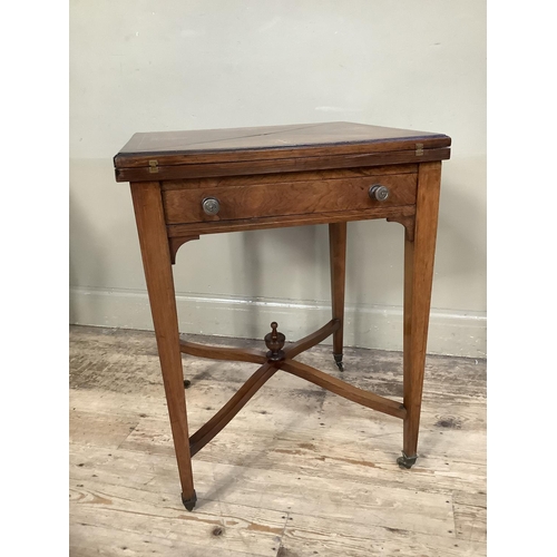 508 - An Edwardian rosewood and satinwood inlaid envelope card table, each triangular flap inlaid with scr... 